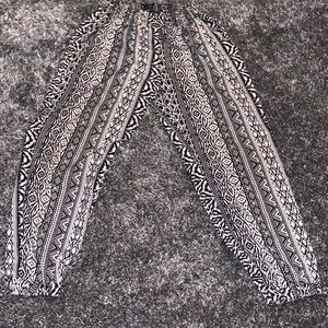 American Eagle Capri pants